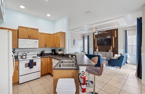 Tuscan Hills House | Tuscan Hills Vacation Pool+Spa Home - 9 Miles to Disney Property!