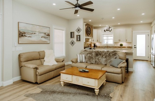 Steinhatchee House | Twisted Fiddler - sleeps 14 with private boat slip