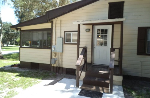 Floral City House | Two-bedroom home for snowbird