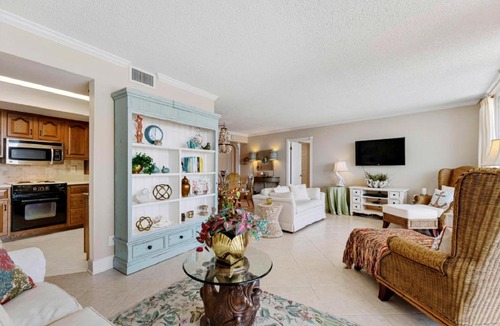 Jacksonville Beach Apartment | Two Bedroom Oceanfront Residence with Expansive Ba