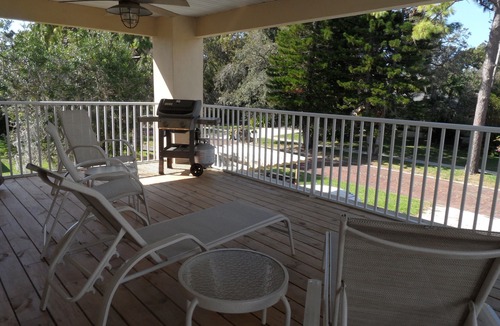Tarpon Springs Apartment | Two Bedroom Two Bath Second Story Apartment