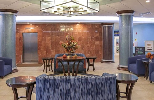 Daytona Beach Hotel | Two Bedroom Unit w/Balcony | Full Kitchen | Outdoor Pool Access | Free Parking