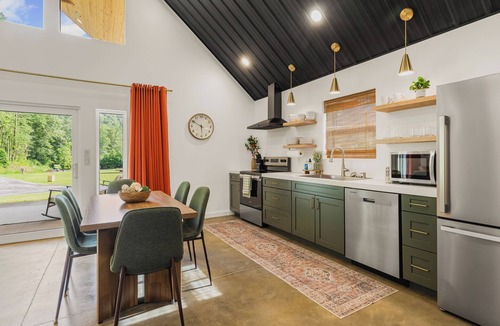 Waynesville House | Two BRAND NEW Mountain Barndominiums/Family Getaway/Sleeps 12