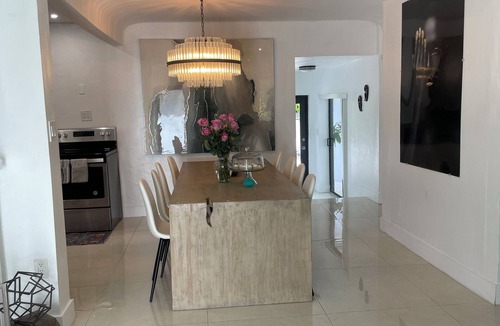 Buena Vista House | TWO Fabulous Villas, Two Pools 9 Bedrooms 6 Bathrooms, One Amazing Experience