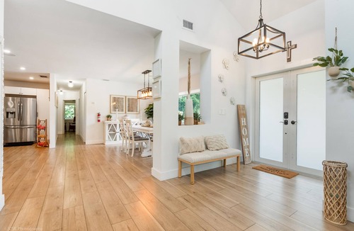 Ludlam House | Two homes: 13BR Heated Pool, Golf & Sport Park L53