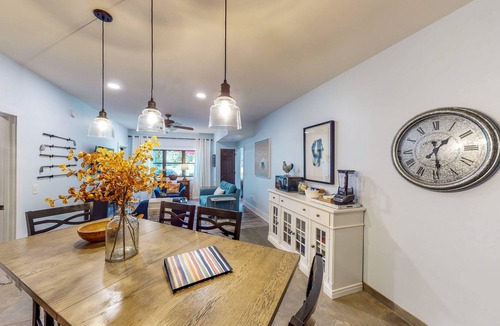 Eatonton House | Two Lake Oconee Villas with Fairway Views, Grill, Firepit & Alfresco Dining