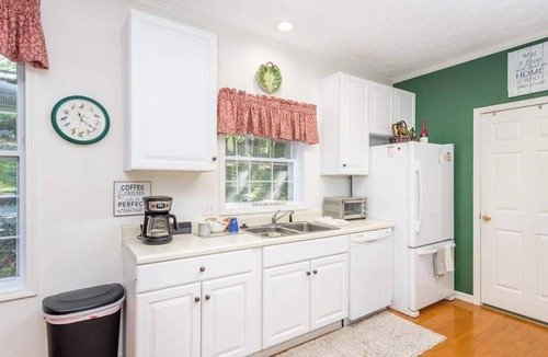 Sapphire Condo | Two-part villa near the slopes with hot tub, pools, golf on-site, & fast WiFi