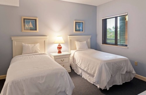 Hilton Head Island Resort | Two Room: Bright and Airy 3BR Vacation Home with Pool, Tennis Courts and Kitchen