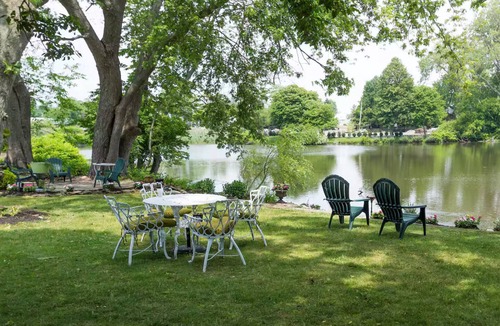 Spring Lake Villa | Two room suite sleeps four