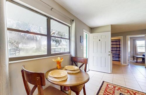 Micanopy House | Two Springs Farm Guesthouse B