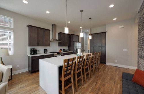 Hadley - Washington House | Two Townhomes - Hot Tubs and Rooftop Balconies