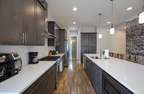 Hadley - Washington House | Two Townhomes - Hot Tubs and Rooftop Balconies