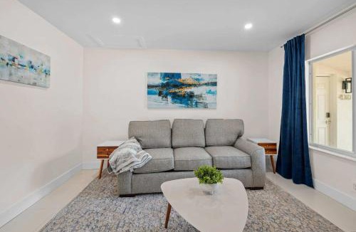 Victoria Park Apartment | Uhost AI - Prime Location with Smart Amenities