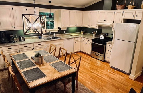 Hot Springs House | Unforgettable Hot Springs Retreat Near Max Patch