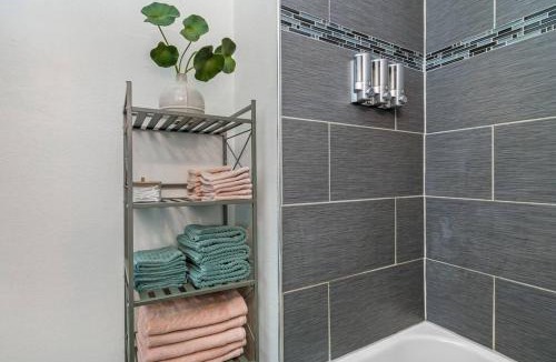 United Central House | Unique, Charming & Cozy House in St. Petersburg