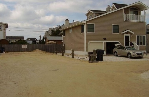 Mantoloking House | UNIQUE LOCATION! nONE HOUSE FROM PRIVATE BEACH.badges included!