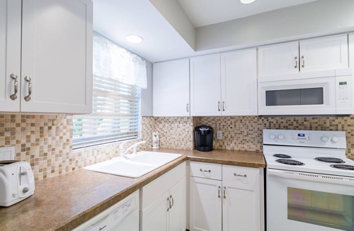 Siesta Key Condo | Unit 123- 2 Bedroom 2 Bathroom Gulf Side Club Interior Condominium