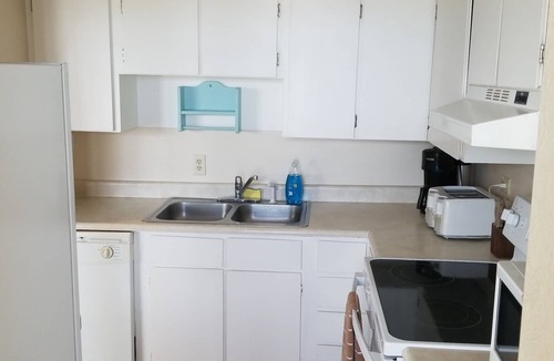 Ocean Grove Terrace House | Unit 2 Oceanside 2Bd 1Ba Condos In Ormond-By-The-Sea w/Large Private Beach Deck