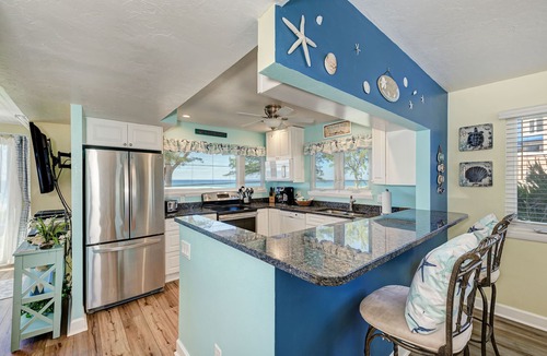 Longboat Key Condo | Unit #217 Sand Cay Beach Resort Gulf Front
