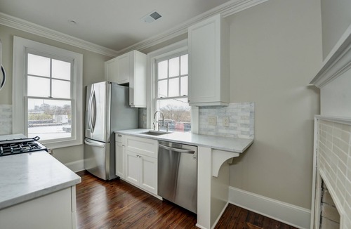 Candler Park Condo | Unit 3 - Spectacular Contemporary 1 Bedroom, Huge Living Area, 3 Fireplaces