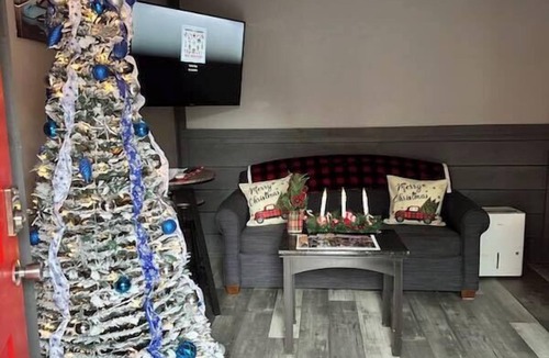 Maryville Bed & Breakfast | Unit #4 The Overlook - Dragon Depot at Dragon City