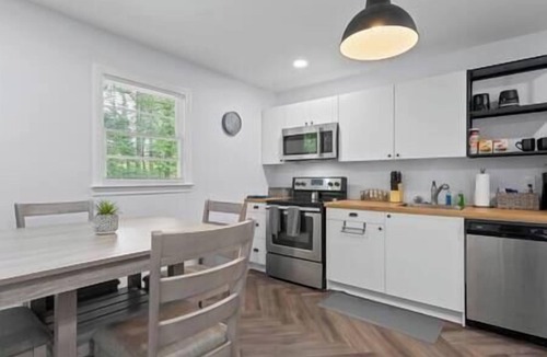 Berea Apartment | Unit A: 1-BD Flat 10 Minutes from Dt Greenville