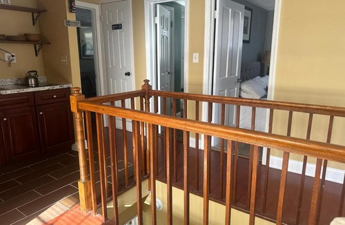 Seat Pleasant Apartment | Unit-A Gorgeous private suite near metro train station and Washington DC