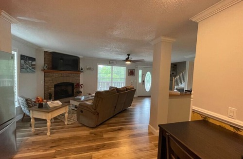 Helen House | Unit B Alpine Adventure Getaway ~ Location ~ Game Room
