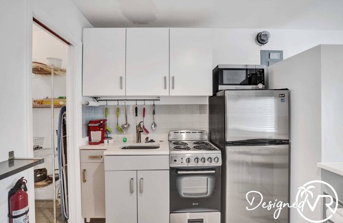 Deerfield Beach House | UnitB Sea&I Private Studio near Deerfield Beach