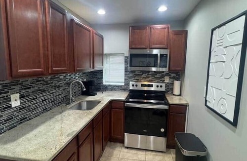 University City Apartment | University 1 bedroom, kitchen , living room,#3.