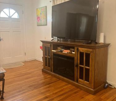 Tallahassee House | University Area Four Bedroom House
