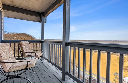 Betterton Condo | Unobstructed view of the Chesapeake Bay, w/a beach!