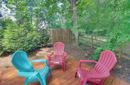 Sparta Apartment | Unplugged Retreat! Unique Yurt w/Deck in Smokies