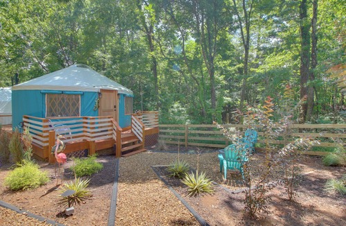 Sparta Apartment | Unplugged Retreat! Unique Yurt w/Deck in Smokies