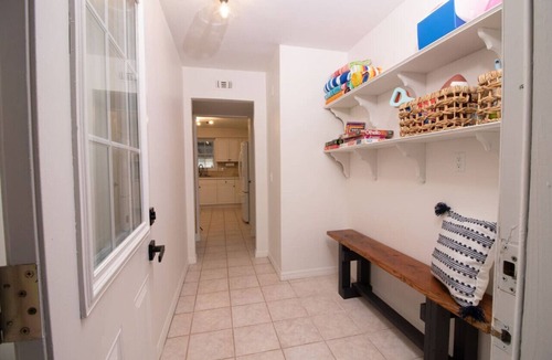 North Beach House | *Update * New Game Room, near Navy Base and Beach!