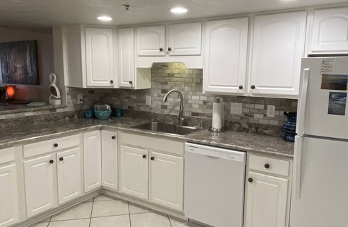 Fort Walton Beach Condo | UPDATED BEACHFRONT LUXURY WITH AMAZING GULF VIEWS! BEACH SERVICE INCLUDED.