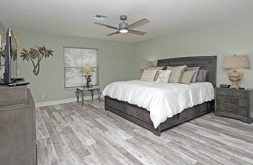 North Naples Villa | Updated Lakefront Villa!