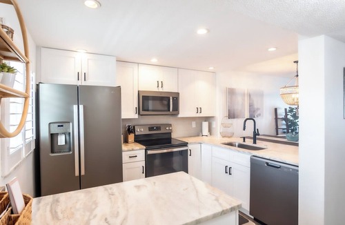 New Smyrna Beach Condo | Updated Oceanview 2/2 | Private Balcony, Heated Pool, and Beach Access