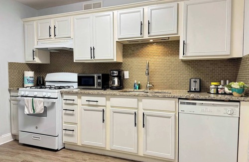 Downtown Atlanta Apartment | Upgraded 2BR Apartment in Historic ATL