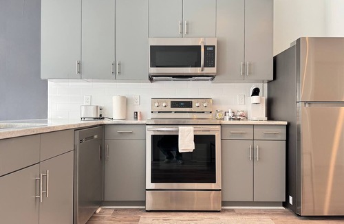 Old Fourth Ward Condo | Upgraded Apartment Near ATL Attractions