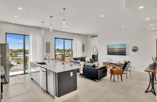 Poinciana Park Apartment | Upscale 3/3 Condo: Prime Location by FLL & Beach