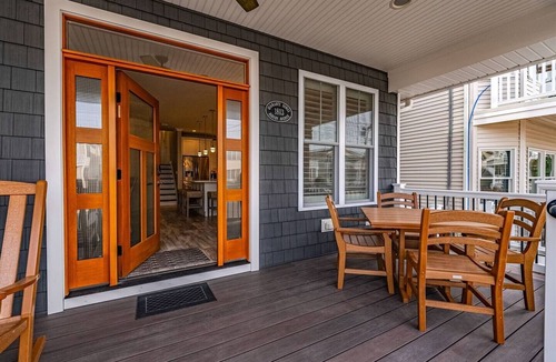 North End House | Upscale,3BR/2BA - OCNJ, Beach & Boardwalk, linens, beachtags, chairs