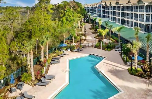 West Kissimmee House | Upscale 3BR Near Disney - Pool and Hot Tub!