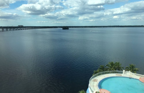 East 1st Street Condo | Upscale 9th Floor Water-Front 3 Br Condo In Downtown Fort Myers: 30 day minimum