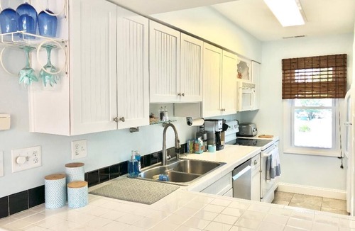 Ocean City House | Upscale Clean Bayfront Townhouse with 4 Balconies, 14th Street