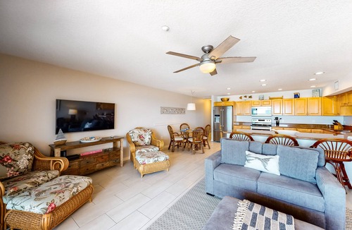 Indian Rocks Beach Condo | Upscale condo with Gulf views, WiFi, private W/D - minutes from beach