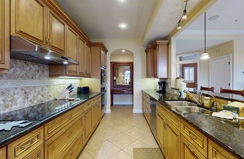 Holmes Beach Condo | Upscale condo with large deck & shared pool - just steps from the beach