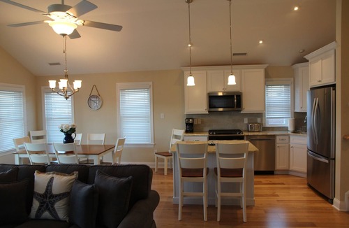 North End Condo | Upscale New 3BR 2nd Floor Condo 2 Blocks to Beach Walk to Boardwalk & Town