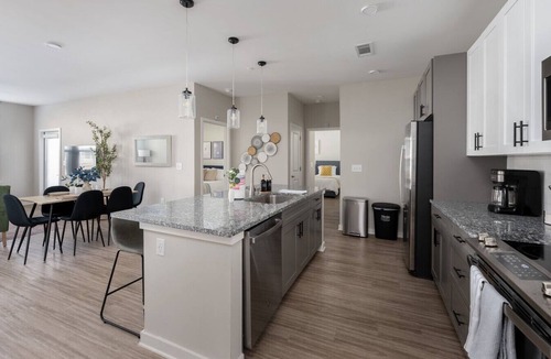 Athens Apartment | Upscale, New Apt | Pool | Long Stays