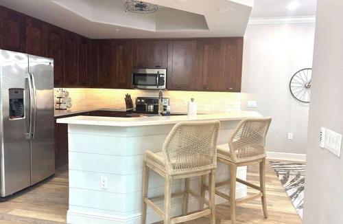 East Naples House | Upscale Resort Stay Close to 5th Ave & Beach